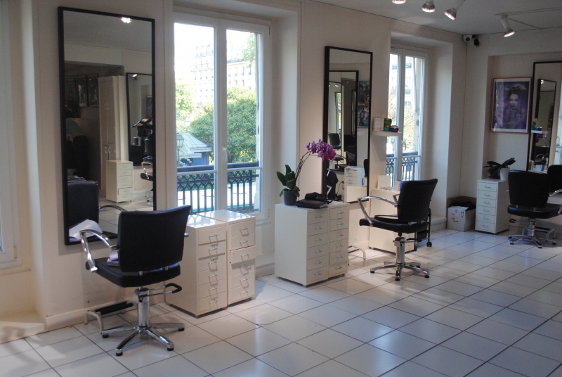 coiffure-LA LONDE LES MAURES-min_floor-home-office-property-living-room-room-781228-pxhere.com